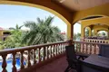 2 bedroom condo 125 m² West Bay, Honduras