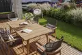 Complejo residencial New residential complex with swimming pool, a fitness center and lounge areas, Istanbul, Turkey