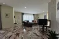 villa de 5 dormitorios 700 m² Icici, Croacia