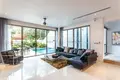 Villa de 4 dormitorios 600 m² Phuket, Tailandia