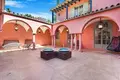 6-Schlafzimmer-Villa 800 m² Marbella, Spanien