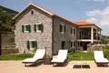 5-Schlafzimmer-Villa 235 m² Lustica, Montenegro