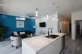 2 bedroom condo 123 m² West Bay, Honduras