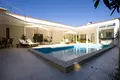 House 450 m² Crveni Vrh, Croatia