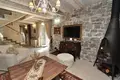 Villa de tres dormitorios 105 m² Tivat, Montenegro