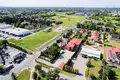 Propriété commerciale 1 928 m² à Piaseczno, Pologne