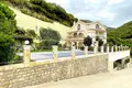 Villa de 4 dormitorios 500 m² Petrovac, Montenegro