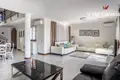 villa de 5 dormitorios 391 m² Miraverde, Španjolska