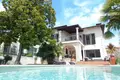 Villa 8 Schlafzimmer 480 m² Umag, Kroatien