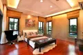 3 bedroom villa 51 320 m² Phuket, Thailand