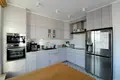 Mieszkanie 5 pokojów 115 m² Warszawa, Polska