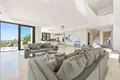 villa de 5 dormitorios 588 m² Benahavis, España