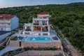 Villa de tres dormitorios 245 m² Novi Vinodolski, Croacia