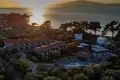 Hotel 1 056 m² in Skala Rachoniou, Greece