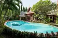 Villa 8 Schlafzimmer 1 000 m² Phuket, Thailand