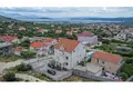 Haus 14 Zimmer 458 m² Kastel Stafilic, Kroatien