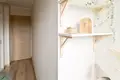 Habitación cerca del metro en Varsovia, Polonia (gastos incluidos)