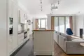 Mieszkanie 4 pokoi 130 m² w Warszawa, Polska