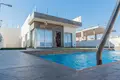 Villa de tres dormitorios 84 m² La Zenia, España