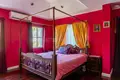 Villa 2 Schlafzimmer 200 m² Phuket, Thailand