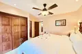 Кондо 2 спальни 125 м² West Bay, Гондурас