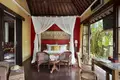 Villa de 4 dormitorios 1 010 m² Begawan, Indonesia