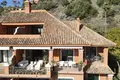 Mieszkanie 3 pokoi 200 m² Benahavis, Hiszpania