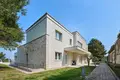 5-Schlafzimmer-Villa 915 m² Umag, Kroatien