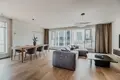 Mieszkanie 3 pokoi 125 m² Warszawa, Polska