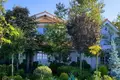 Haus 6 zimmer 400 m² Rajon Beresiwka, Ukraine