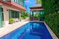 3 bedroom villa 200 m² Phuket, Thailand