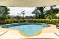 Villa de tres dormitorios 190 m² Sakhu, Tailandia
