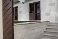 3 bedroom apartment 196 m² Dobrota, Montenegro