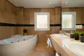 Квартира 2 спальни 160 м² Марбелья, Испания