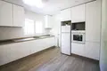 4-Schlafzimmer-Villa 200 m² l Alfas del Pi, Spanien