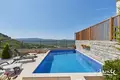 Villa de tres dormitorios 220 m² Tivat, Montenegro