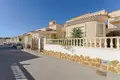 Villa de tres dormitorios 164 m² Orihuela, España