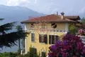 5 bedroom villa 300 m² Como, Italy