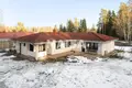 3 bedroom house 123 m² Maentsaelae, Finland