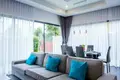 Villa 2 Schlafzimmer 122 m² Phuket, Thailand