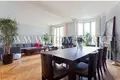Mieszkanie 2 pokoi 107 m² Paryż, Francja