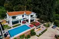 4 bedroom Villa 390 m² Đenovići, Montenegro