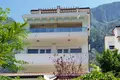 Villa de 4 dormitorios 380 m² Dobrota, Montenegro