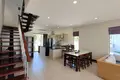 Propiedad comercial 1 100 m² en Thep Krasatti, Tailandia