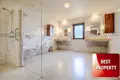 6-Schlafzimmer-Villa 530 m² l Alfas del Pi, Spanien