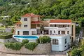 Mansion 6 bedrooms 2 000 m² Budva, Montenegro