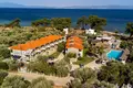 Hotel 1 056 m² in Skala Rachoniou, Greece