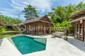 3-Schlafzimmer-Villa  Kerobokan, Indonesien