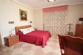 5-Schlafzimmer-Villa 670 m² Torrevieja, Spanien