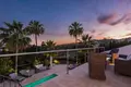 villa de 5 dormitorios 333 m² Marbella, España